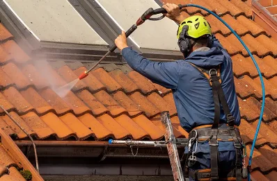 Démoussage et hydrofuge de toiture à Orphin
