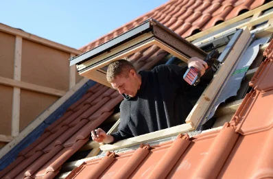 Pose de fenêtres de toit Velux à Orphin